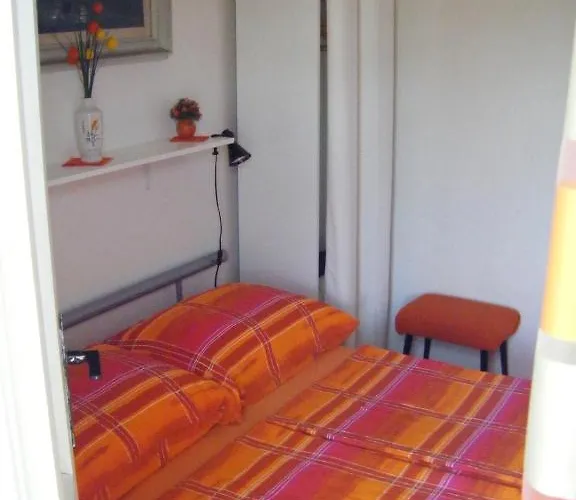 Adria Blue * Jelsa (Hvar)